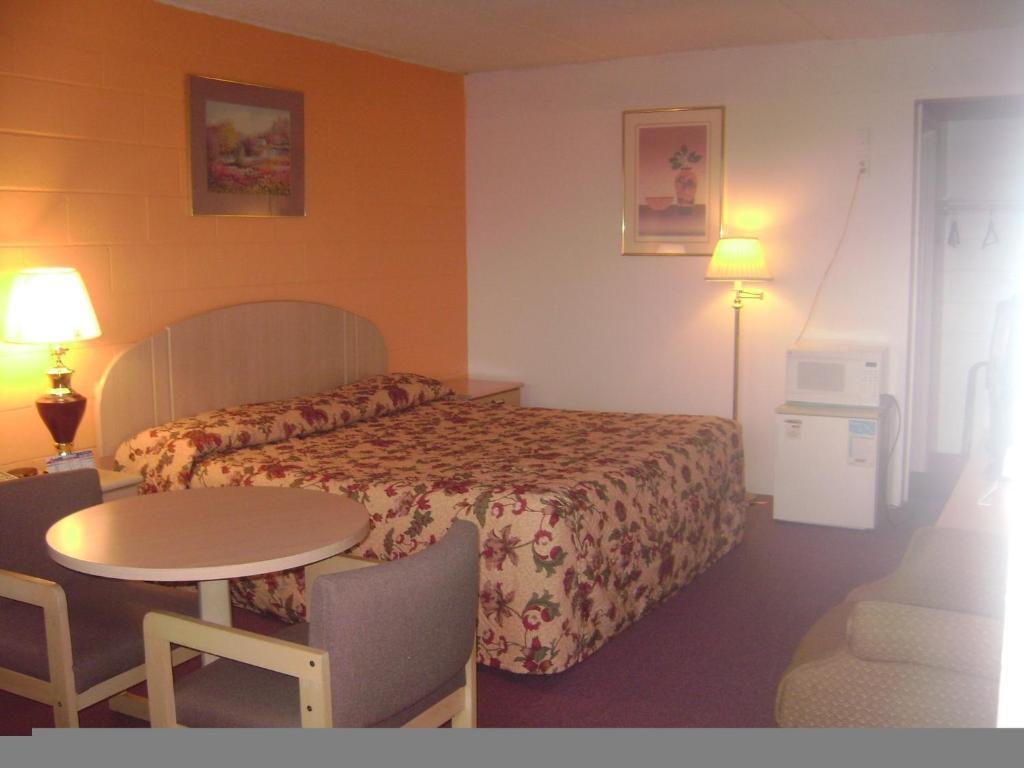Red Carpet Inn Rome Room photo